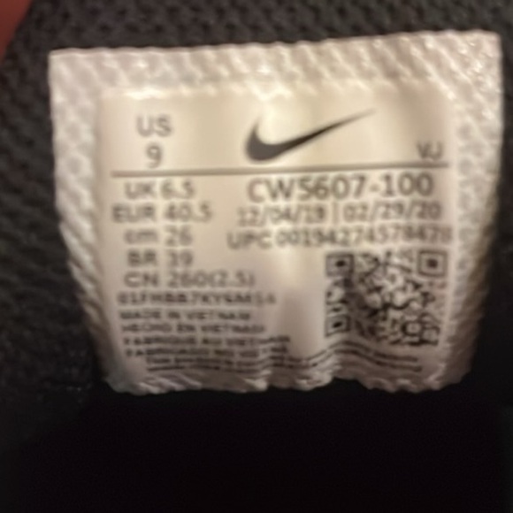 Women’s Nike Torch 4 Sneakers Size 9 - Picture 6 of 6